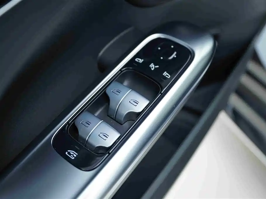 Mercedes-Benz C-Class 2022 facelift C 260 L sports version купить на сайте DeffCars