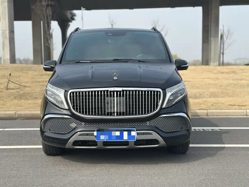 Mercedes-Benz V-Class 2022 V 260 L Long Wheelbase Premium Edition купить на сайте DeffCars