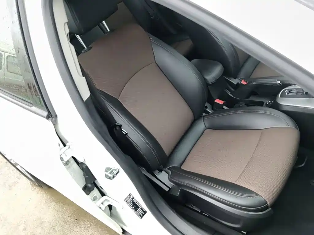Cruze 2015 hatchback 1.6L automatic comfort version купить на сайте DeffCars