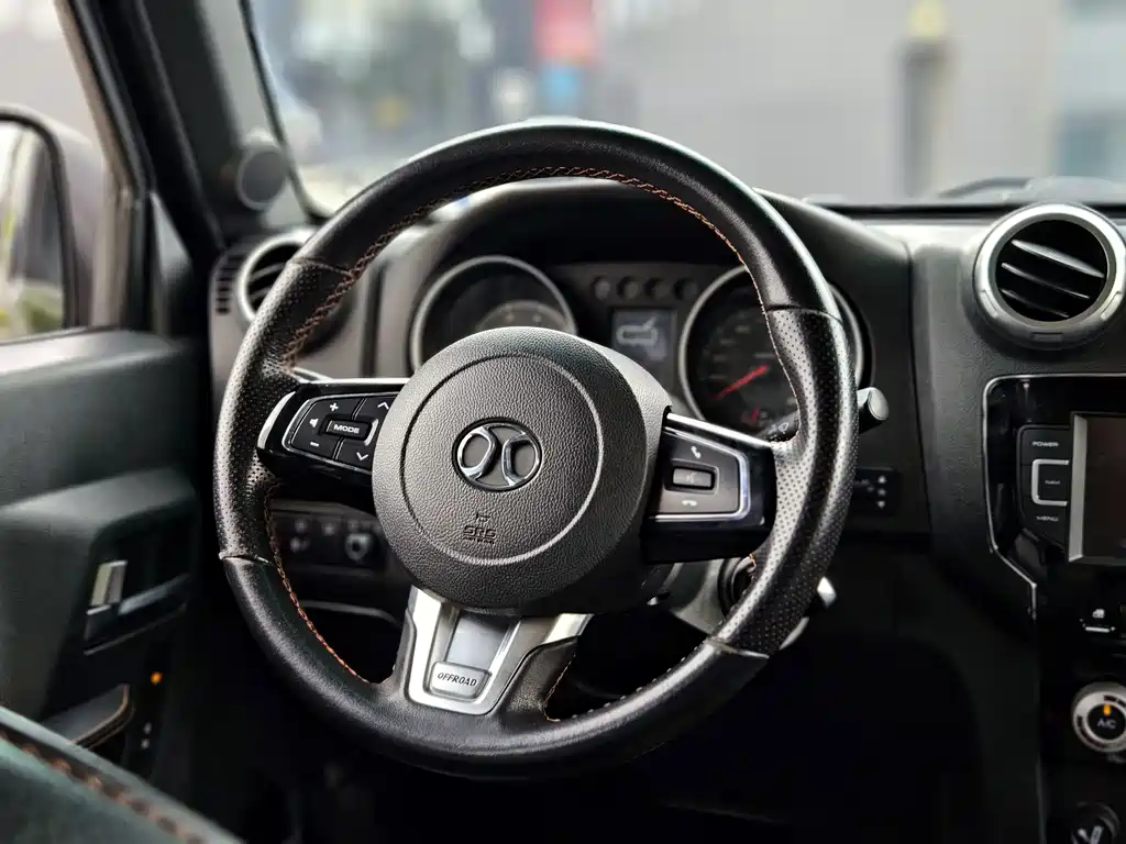 Beijing BJ40 2016 40L 2.3T Automatic 4WD Premium Edition купить на сайте DeffCars