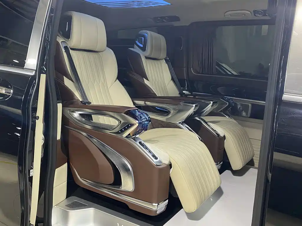 Mercedes-Benz V-Class 2022 V 260 L Long Wheelbase Luxury Edition купить на сайте DeffCars