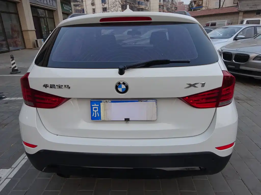 BMW X1 2013 sDrive18i Sports Design Package купить на сайте DeffCars