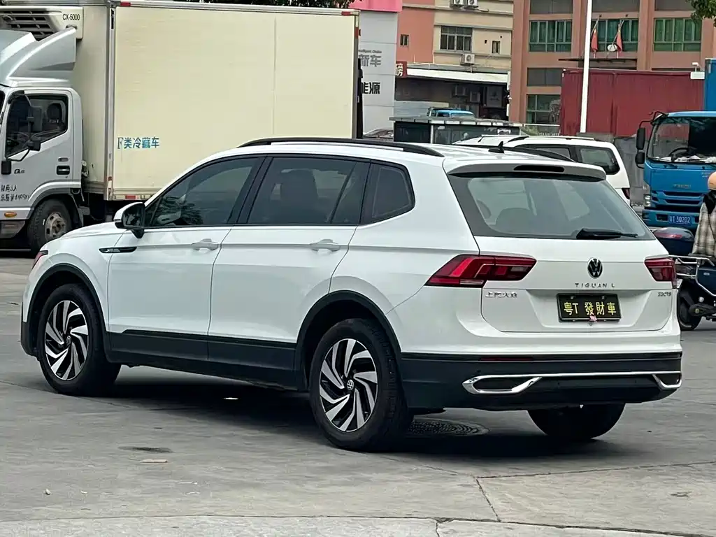 Tiguan L 2022 330TSI automatic two-wheel drive comfort version купить на сайте DeffCars
