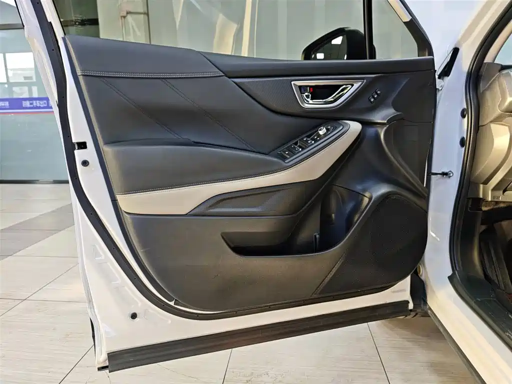 Forester 2022 2.0i AWD Deluxe Edition EyeSight купить на сайте DeffCars