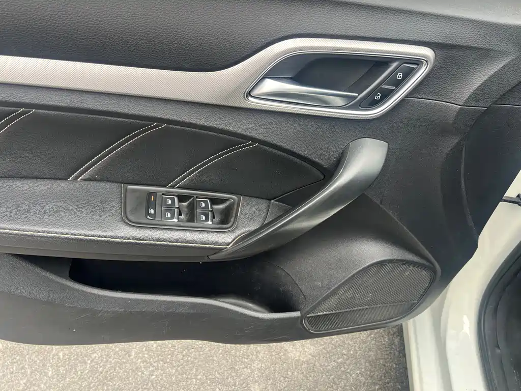 MG6 2017 20T automatic luxury smart connected version National V купить на сайте DeffCars