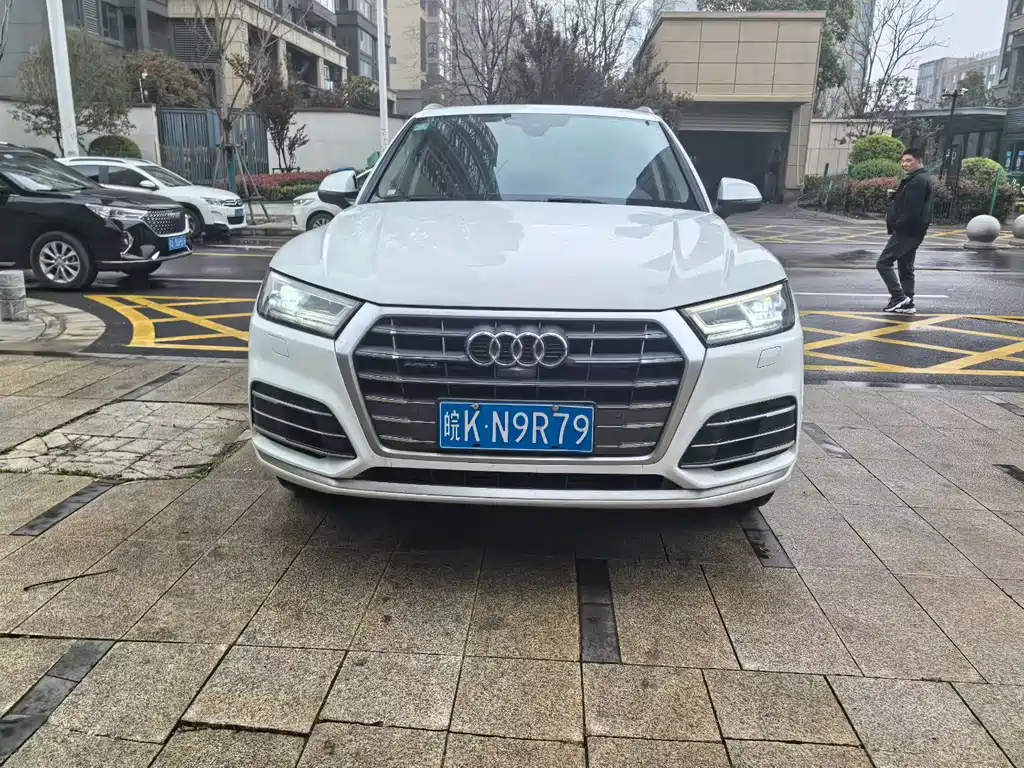 Audi Q5L 2020 45 TFSI exclusive fashion model купить на сайте DeffCars