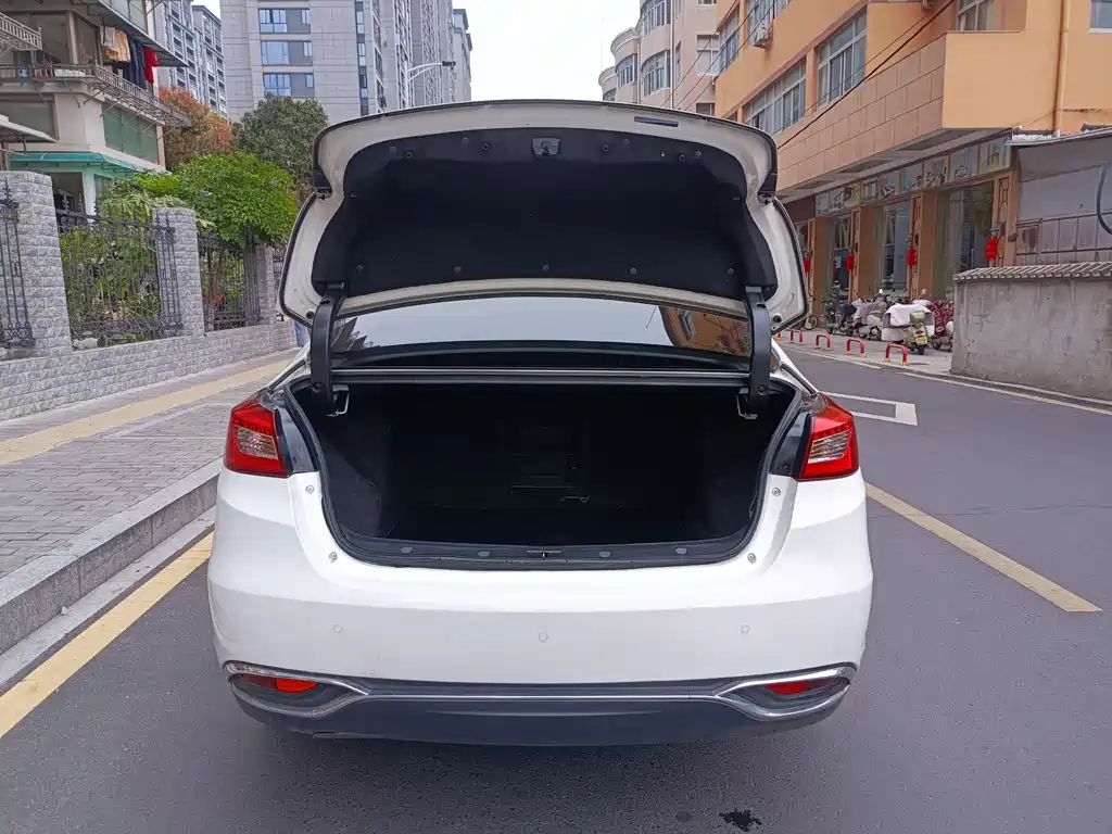 Zotye Z500 2016 1.5T manual premium model купить на сайте DeffCars