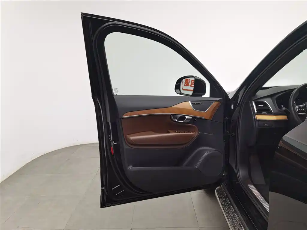 Volvo XC90 2023 B6 Zhiyi Luxury Edition 7 seats купить на сайте DeffCars