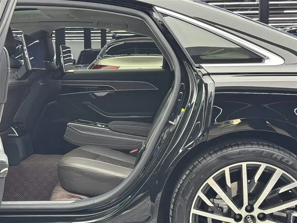 Audi A8 2023 A8L 55 TFSI quattro flagship model купить на сайте DeffCars