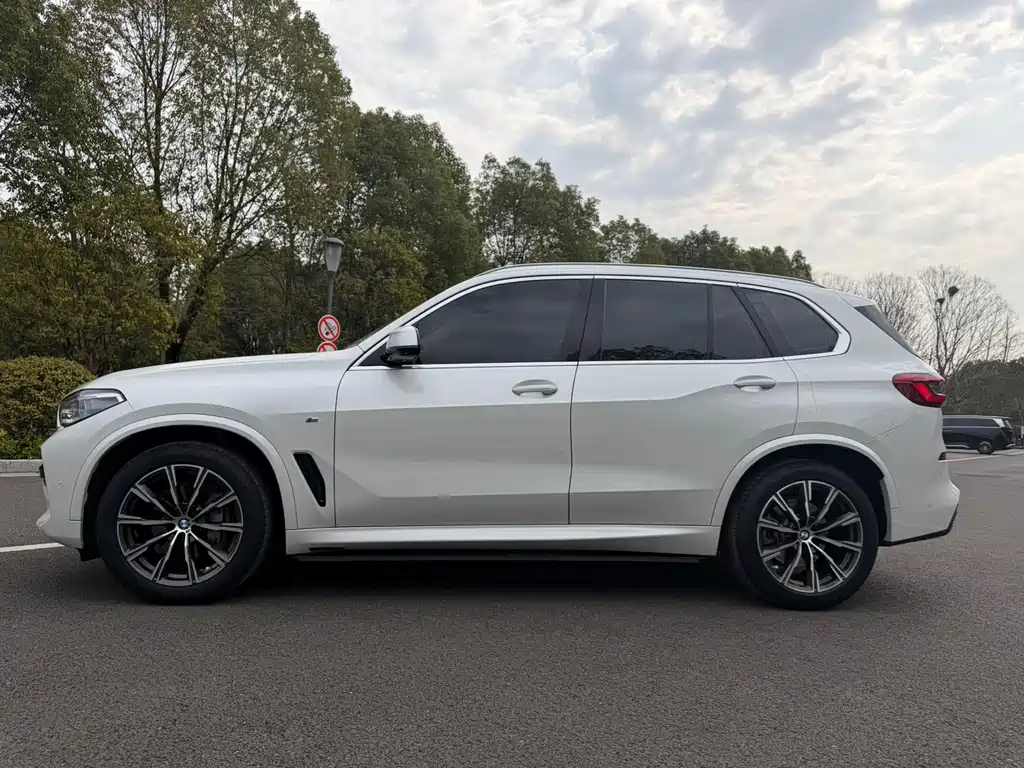 BMW X5 imported 2020 xDrive40i M sports package купить на сайте DeffCars