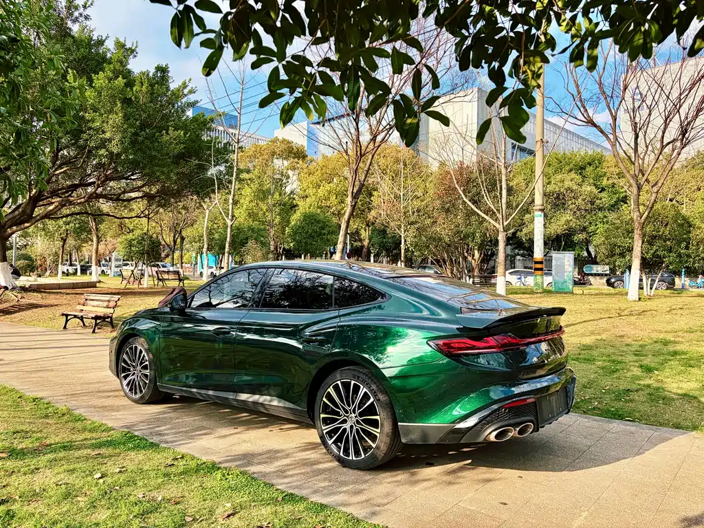 MG7 2023 2.0T automatic Trophy+ engine version купить на сайте DeffCars