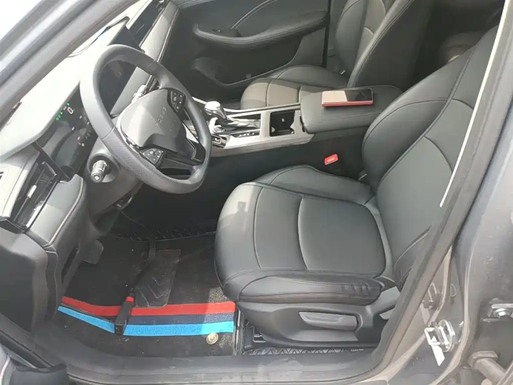 Roewe i5 2023 1.5L CVT Deluxe Edition купить на сайте DeffCars