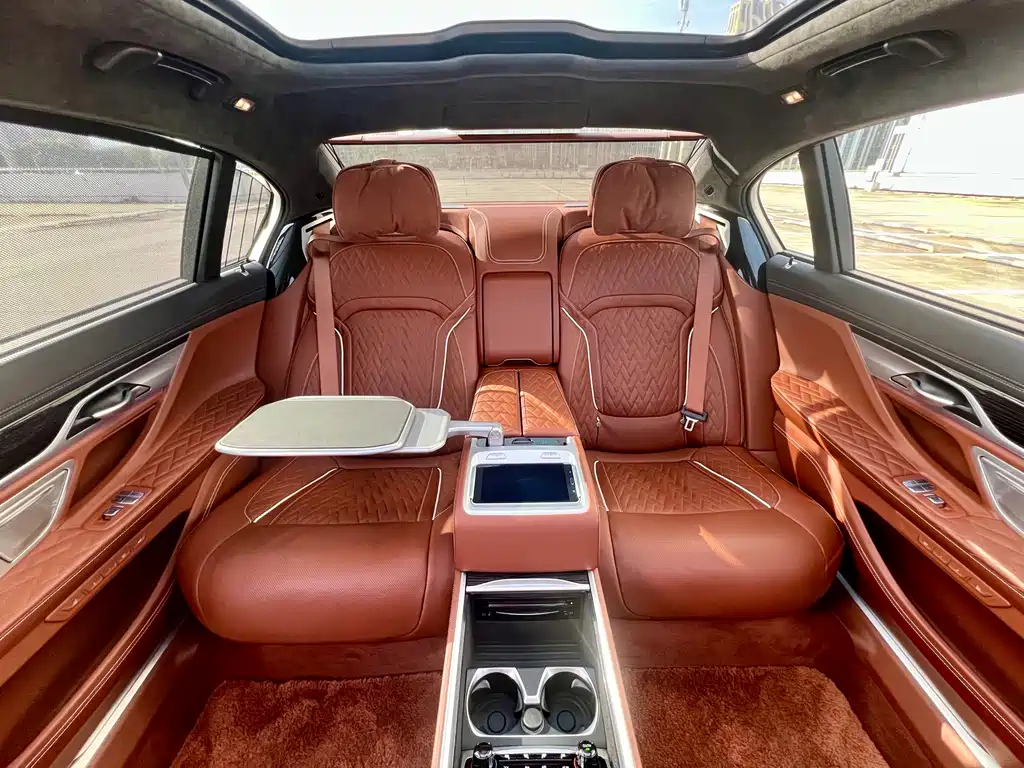 BMW 7 Series 2019 M760Li xDrive V12 Sports Package купить на сайте DeffCars