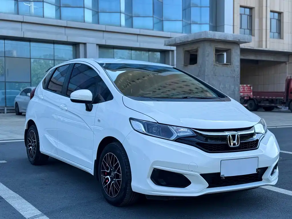 Fit 2020款 1.5L CVT舒适版 купить на сайте DeffCars