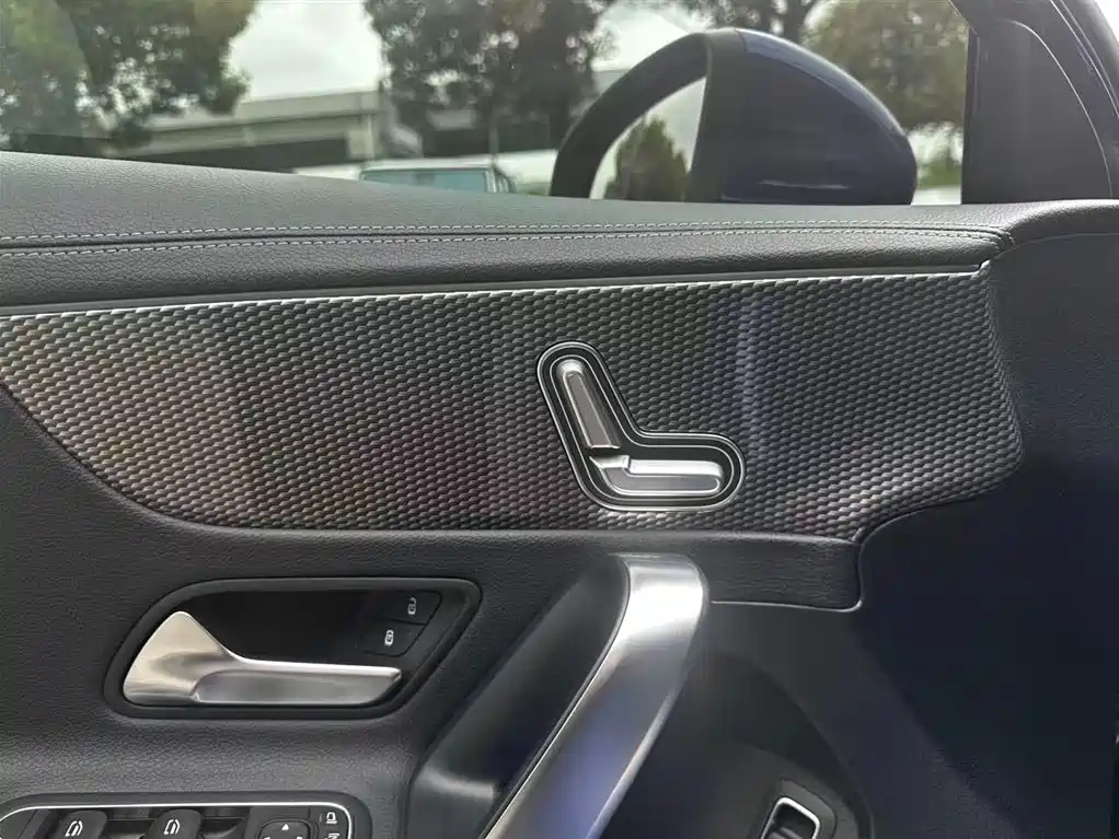 Mercedes-Benz A-Class 2020 Facelift A 200 L Sports Sedan Fashionable купить на сайте DeffCars