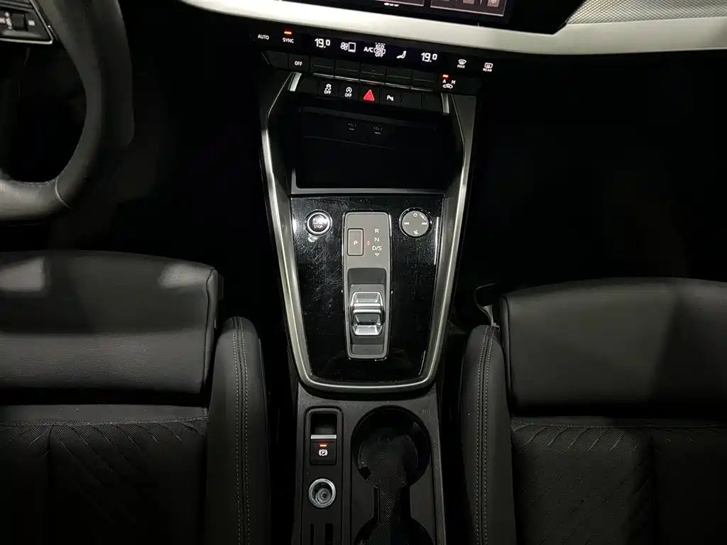 Audi A3 2021 Sportback 35 TFSI Fashionable and Elegant купить на сайте DeffCars