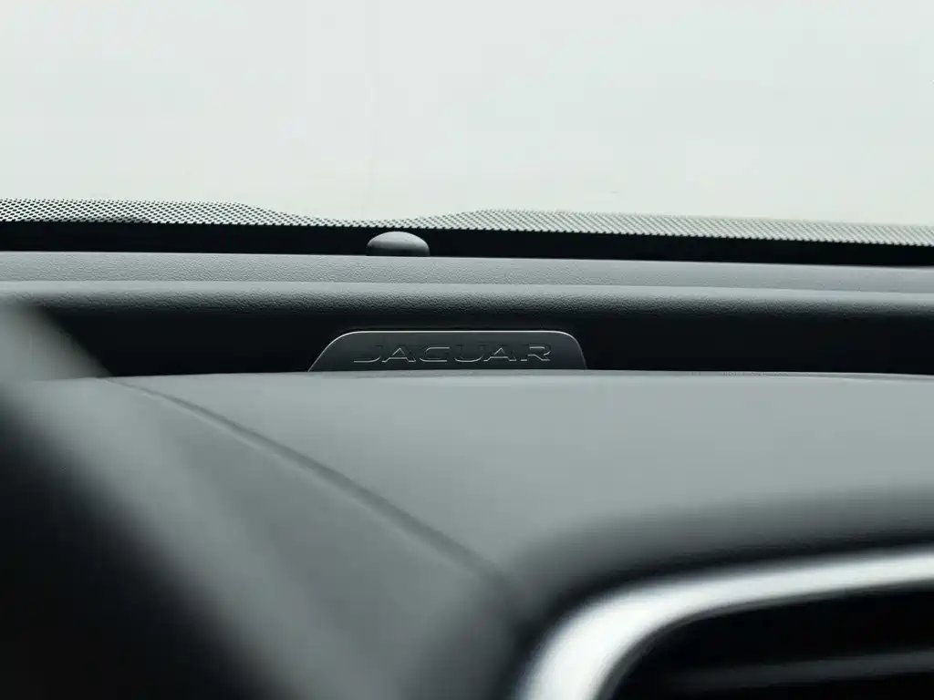 Jaguar XEL 2020 2.0T 200PS R-DYNAMIC S Advanced Sports Edition купить на сайте DeffCars