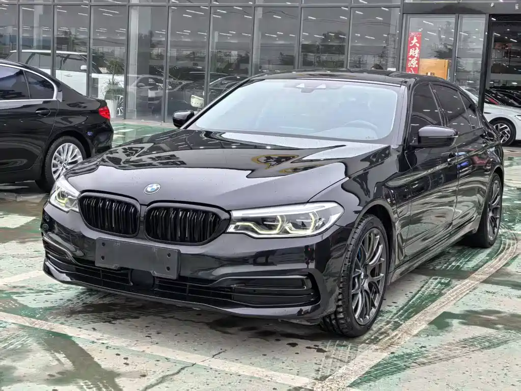 BMW 5 Series New Energy 2020 Mileage Upgraded Version 530Le Pioneer Version купить на сайте DeffCars
