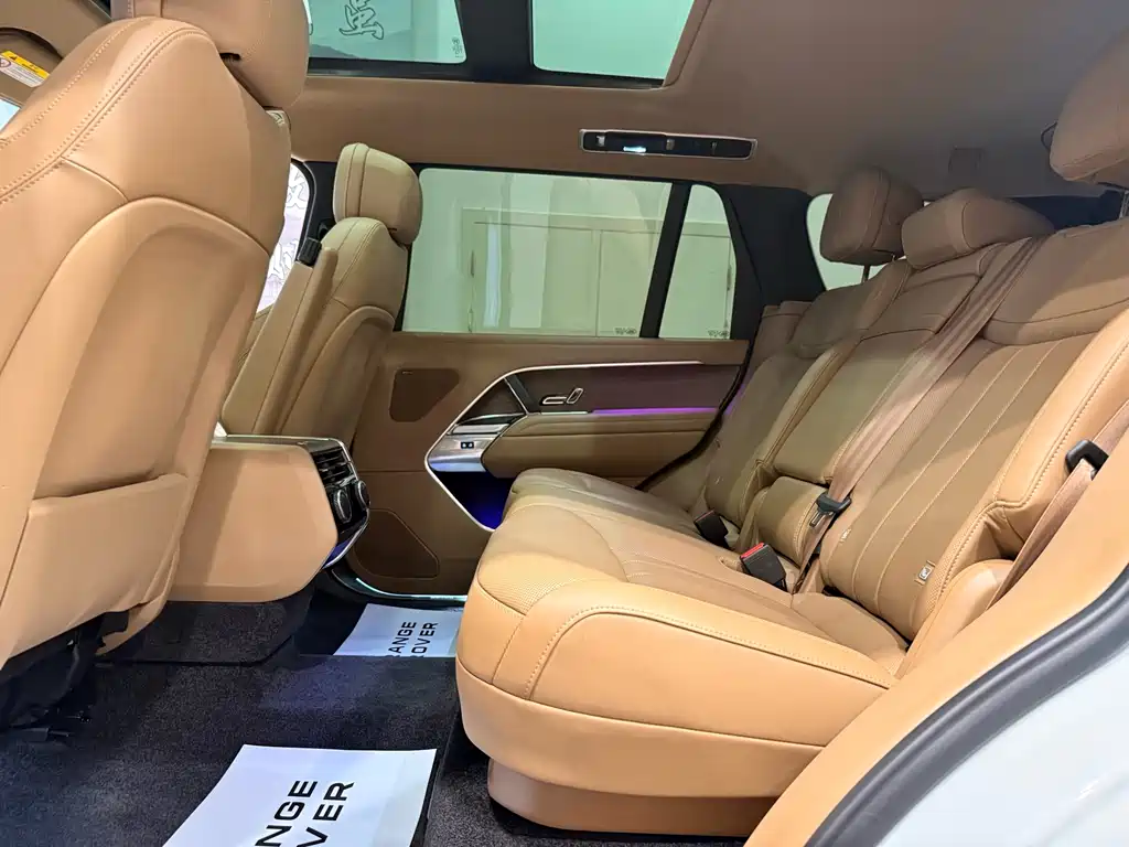 Range Rover 2025 3.0 L6 400PS Extended Edition купить на сайте DeffCars