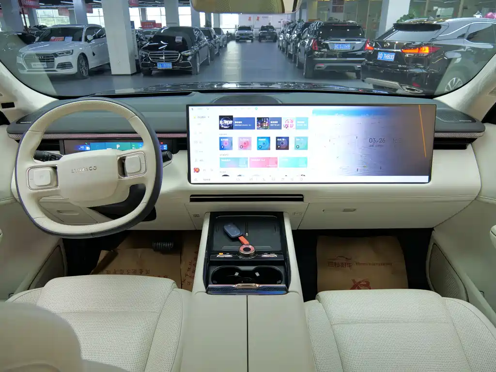 Lynk & Co 900 2025 1.5T Ultra купить на сайте DeffCars