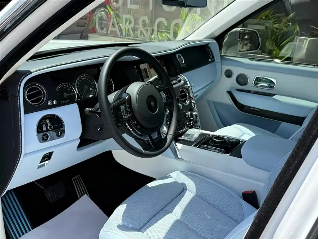 Cullinan 2018 five-seater version купить на сайте DeffCars