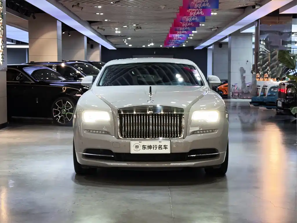 Phantom 2018 6.6T standard model купить на сайте DeffCars