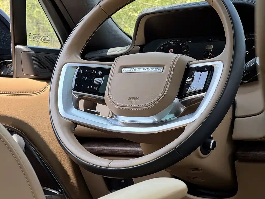 Range Rover 2024 3.0 L6 400PS Genesis Extended Edition купить на сайте DeffCars