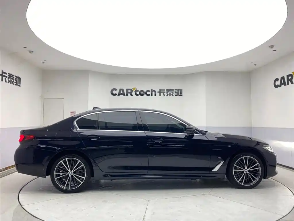 BMW 5 Series 2021 facelift 530Li leading M sports package купить на сайте DeffCars