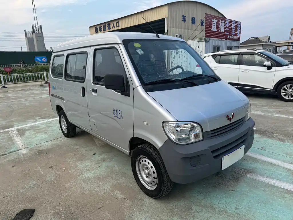 Wuling Zhiguang 2020 1.2L Practical National VI LSI купить на сайте DeffCars