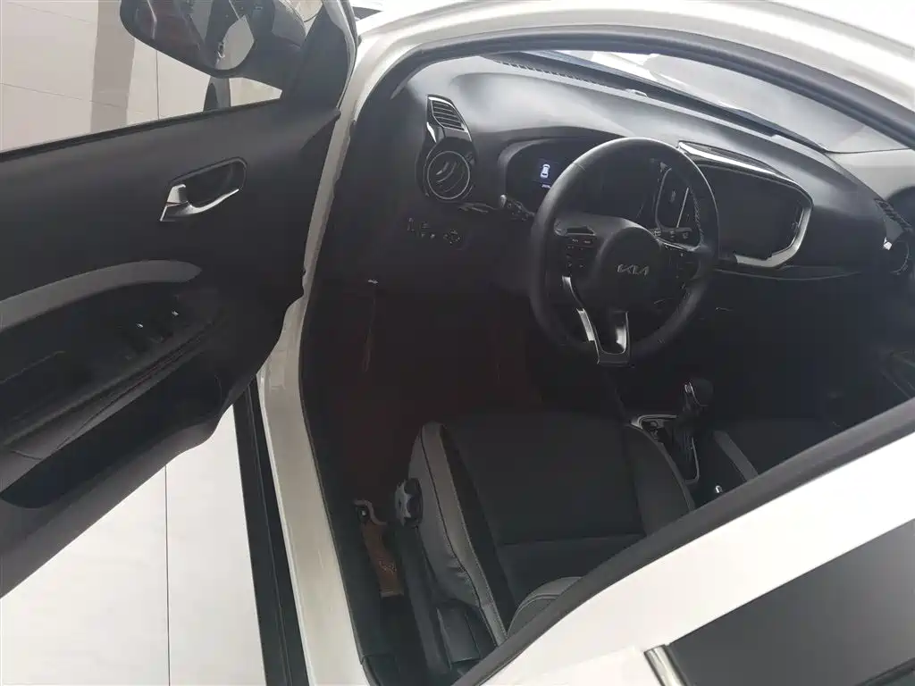 Yipao 2021 1.4L CVT Fun Edition купить на сайте DeffCars