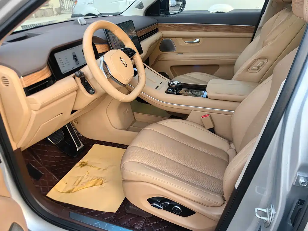 Aito M7 2024 1.5T Rear Drive Plus 5-seater купить на сайте DeffCars