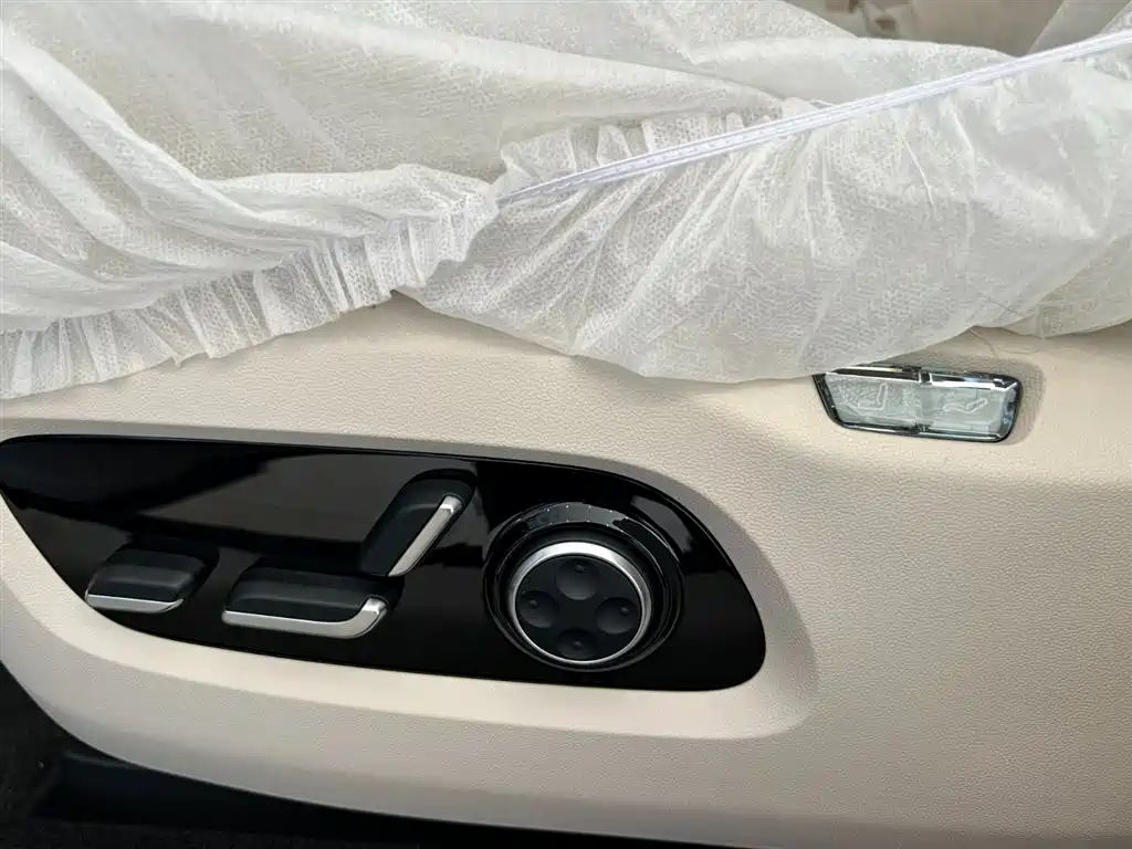 Zhijie R7 2026 extended range Max+ купить на сайте DeffCars