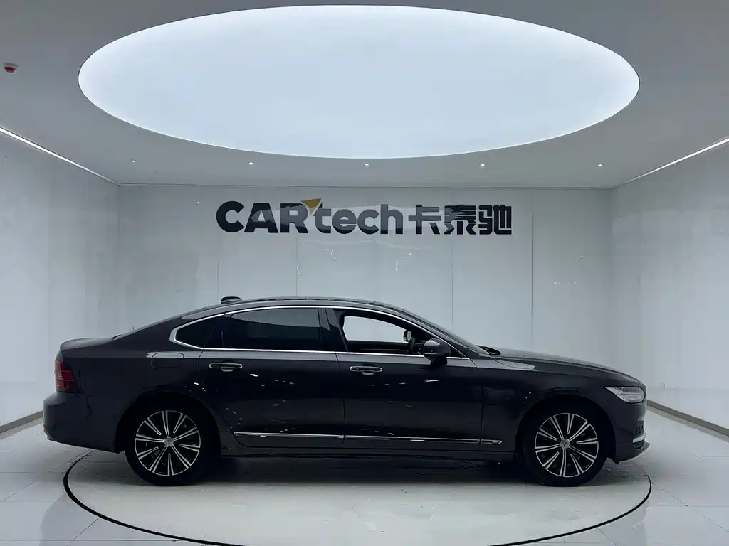 Volvo S90 2021 B5 Zhiyi Luxury Edition купить на сайте DeffCars