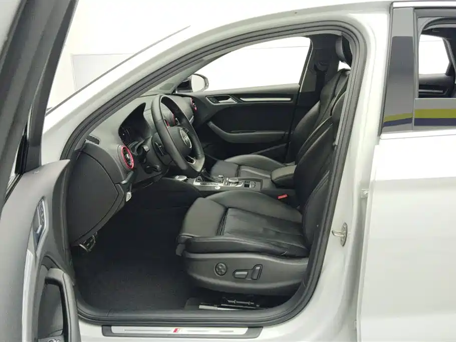 Audi A3 2020 Limousine 35 TFSI Sports National VI купить на сайте DeffCars