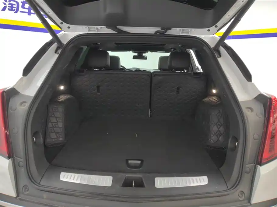Cadillac XT5 2023 2.0T two-wheel drive fashion model купить на сайте DeffCars
