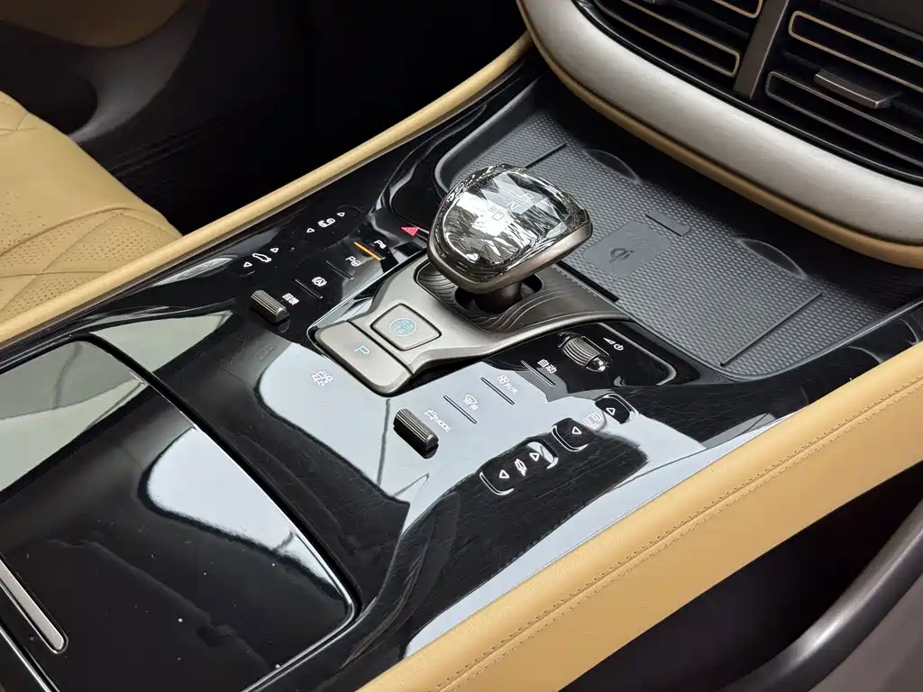 Denza D9 2022 EV 600 four-wheel drive flagship model купить на сайте DeffCars