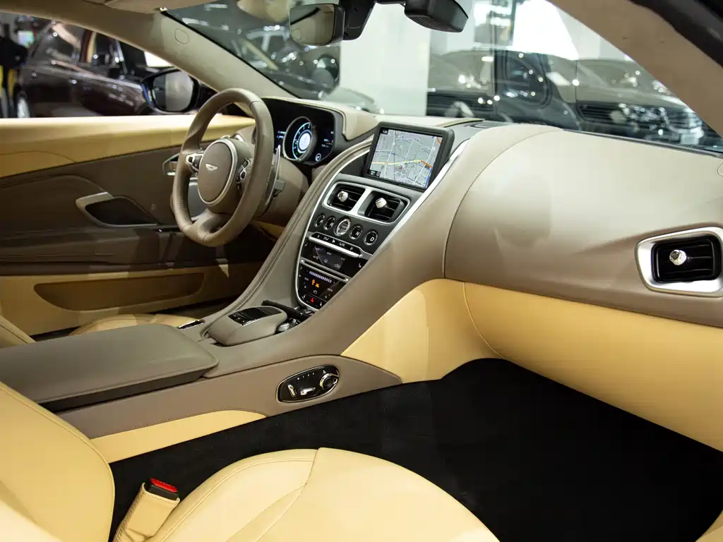 Aston Martin DB11 2019 4.0T V8 Coupe купить на сайте DeffCars