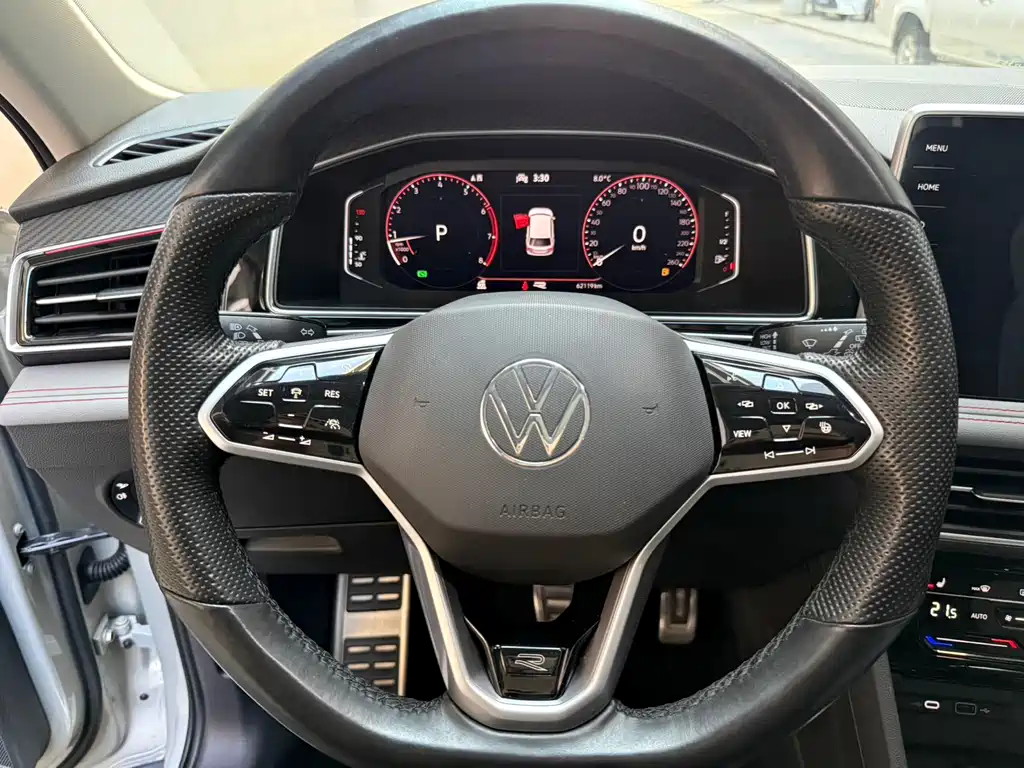 Tiguan L 2022 330TSI automatic two-wheel drive R-Line flagship version купить на сайте DeffCars