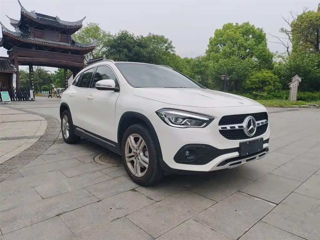 Mercedes-Benz GLA 2023 GLA 200 купить на сайте DeffCars
