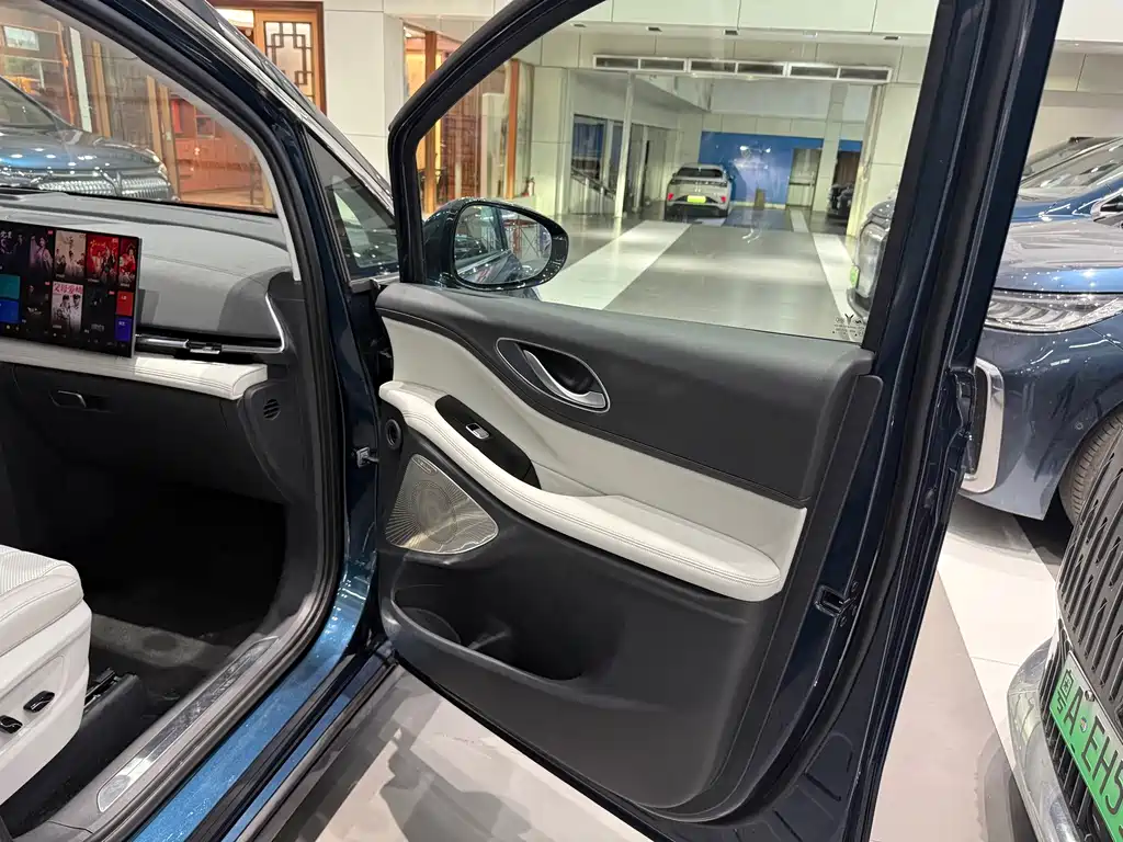 Lantu Dreamer 2025 PHEV four-wheel drive flagship Kunpeng version купить на сайте DeffCars