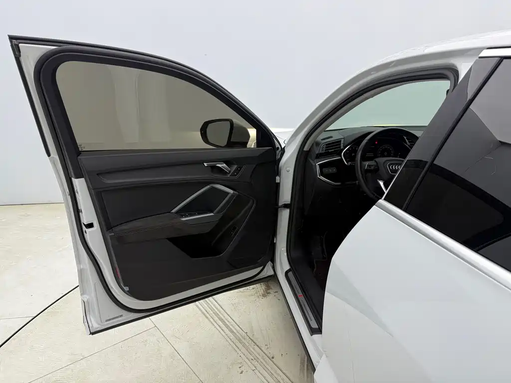 Audi Q3 Sportback 2022 35 TFSI Enterprising купить на сайте DeffCars