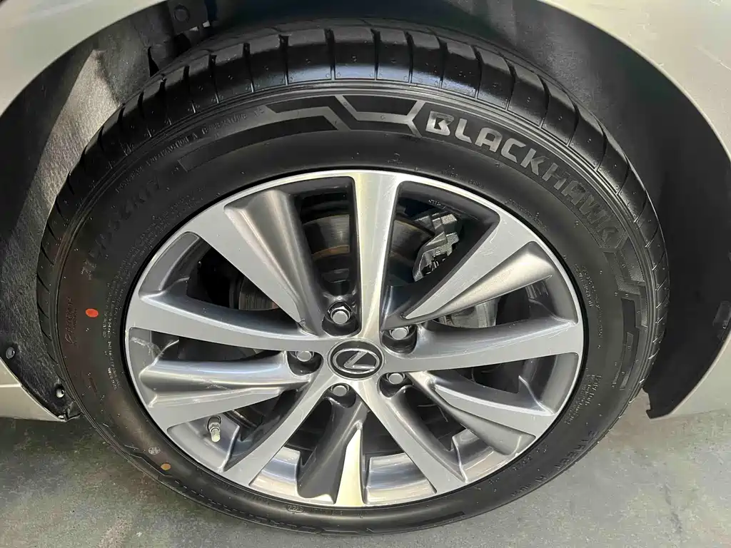 Lexus ES 2020 300h Excellence Edition купить на сайте DeffCars