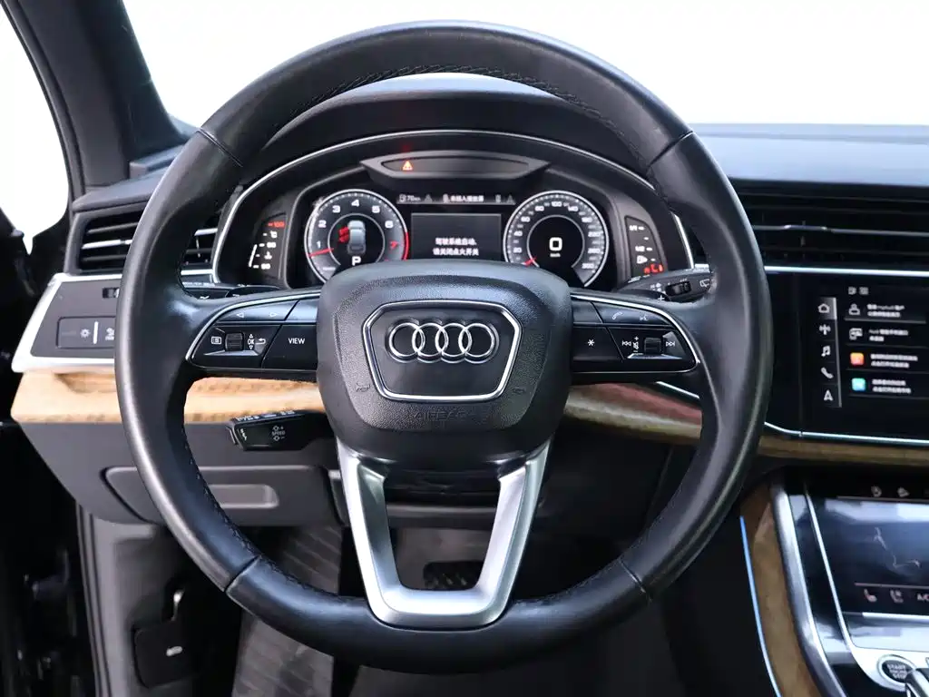 Audi Q7 2022 55 TFSI quattro S line ice and snow sports version купить на сайте DeffCars