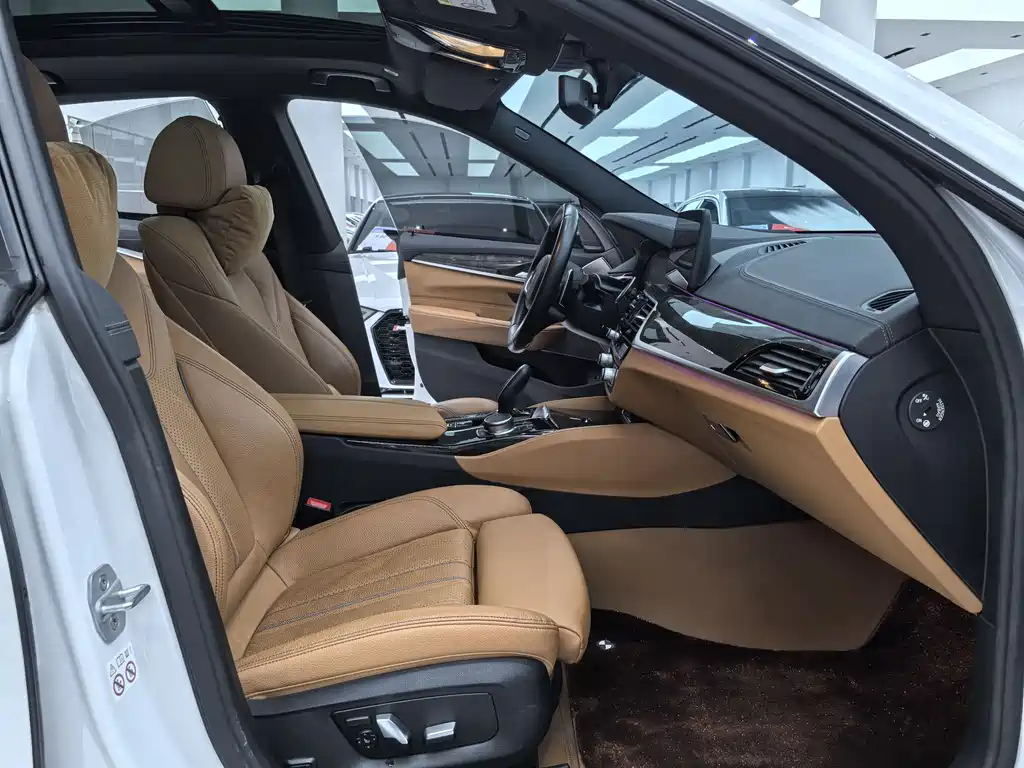 BMW 6 Series GT 2022 630i M Sports Package купить на сайте DeffCars