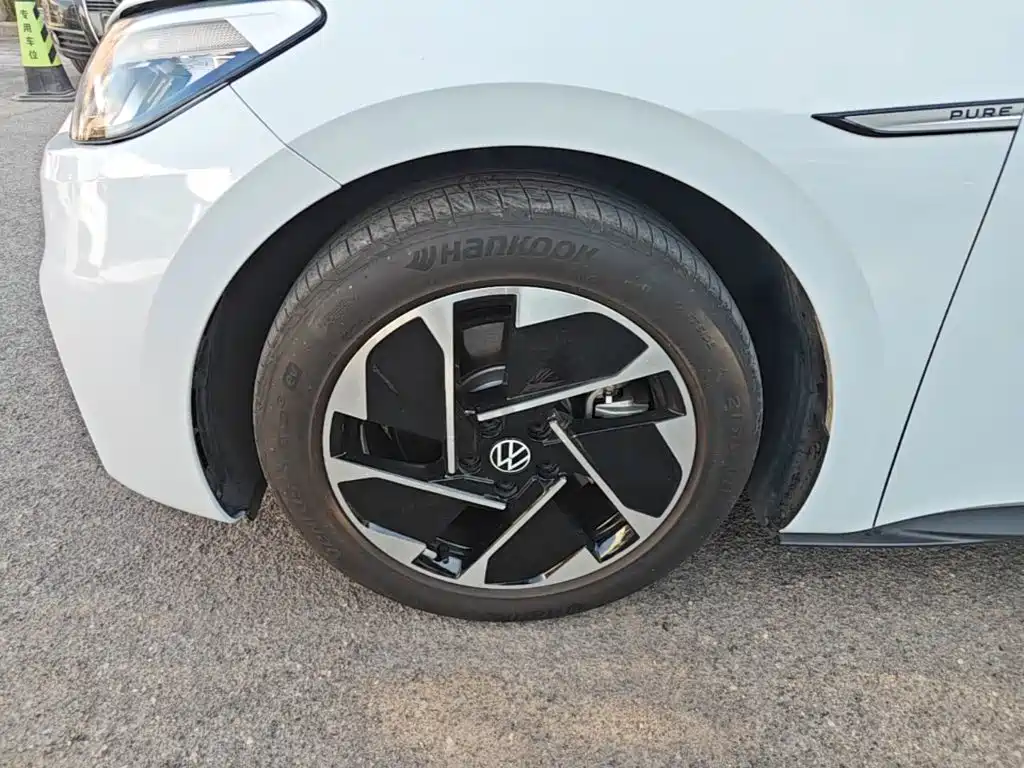 Volkswagen ID.3 2023 upgraded model pure smart version купить на сайте DeffCars