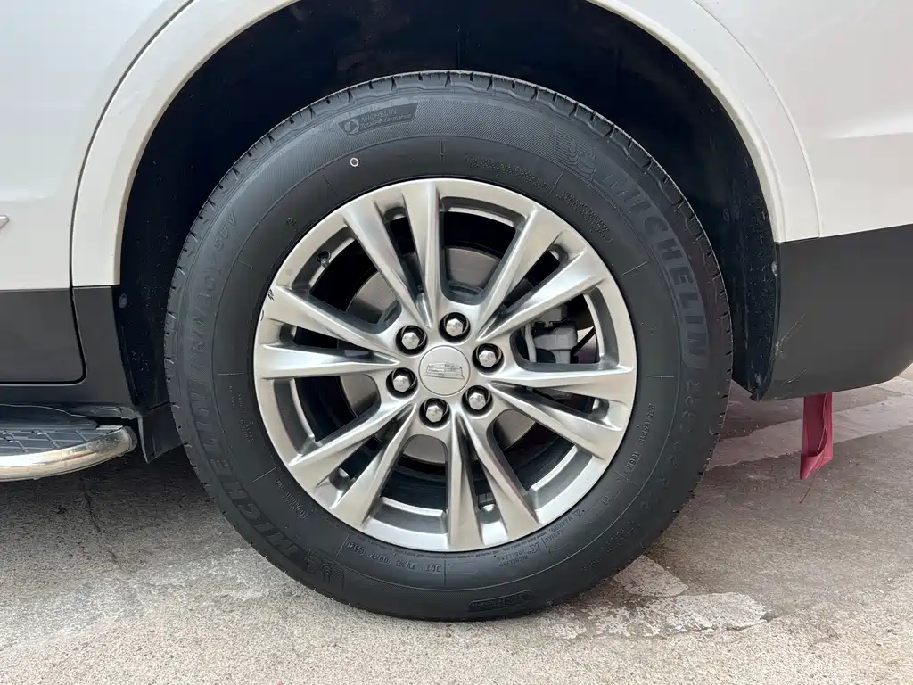 Cadillac XT5 2022 2.0T two-wheel drive luxury model купить на сайте DeffCars