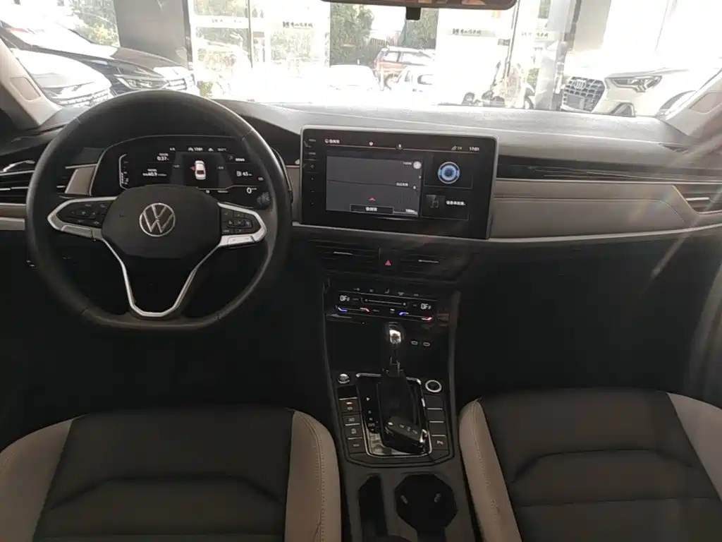 Bora 2023 280TSI DSG Premium Edition купить на сайте DeffCars