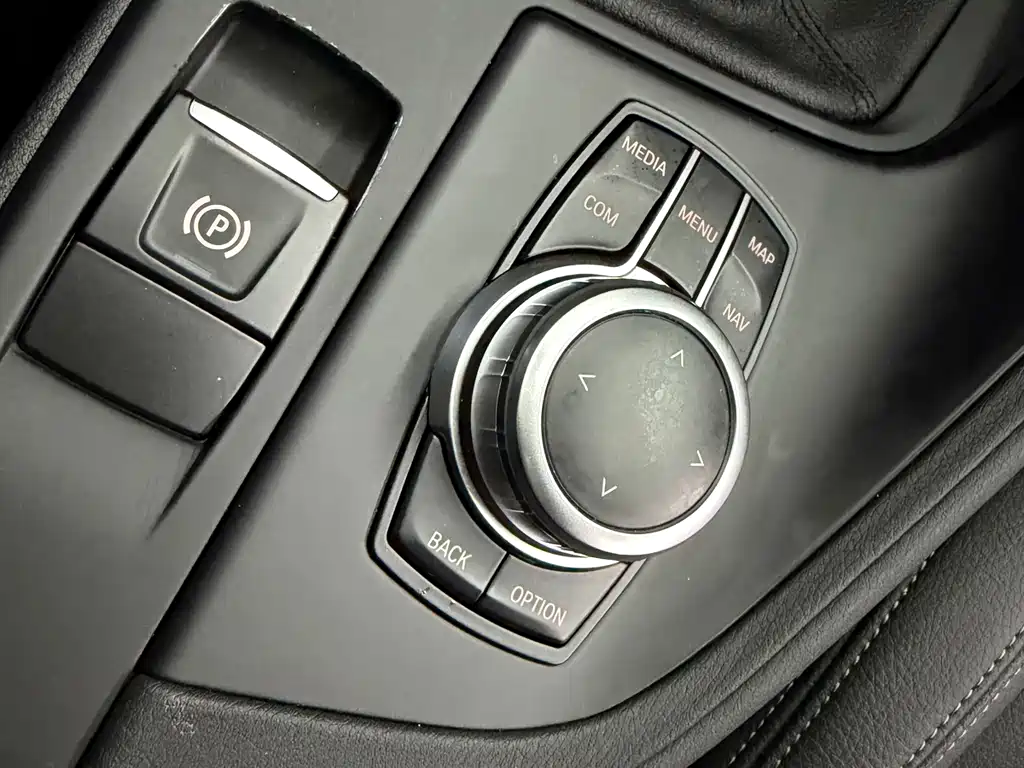 BMW X1 2020 sDrive25Li Leading Model купить на сайте DeffCars