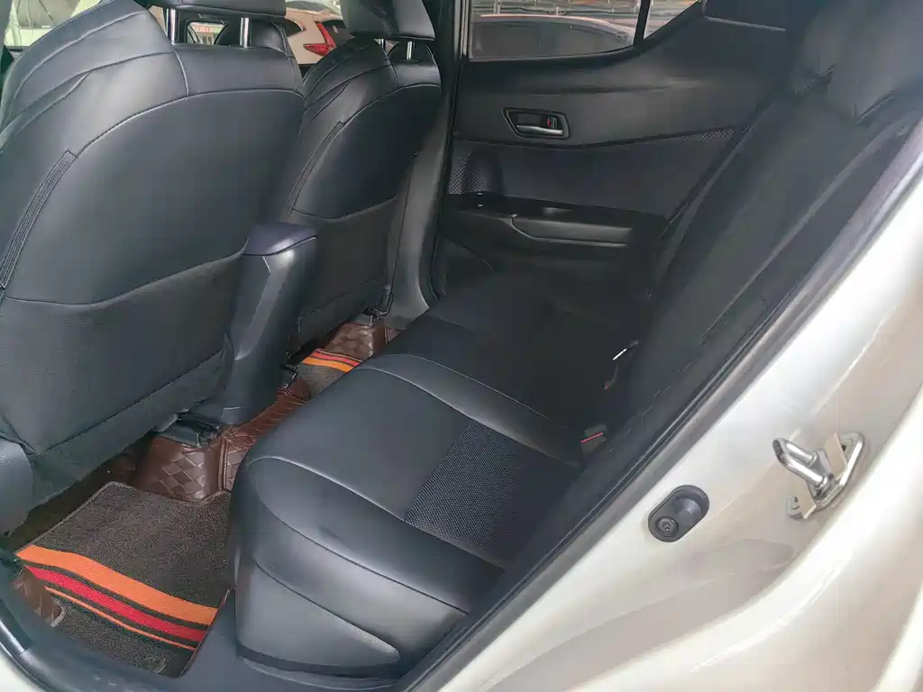 Toyota C-HR 2021 2.0L Luxury Edition купить на сайте DeffCars