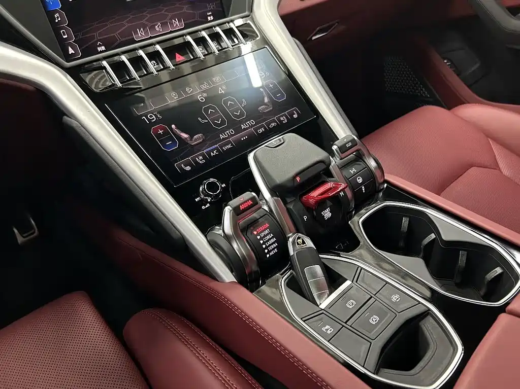 Urus 2018 4.0T V8 купить на сайте DeffCars